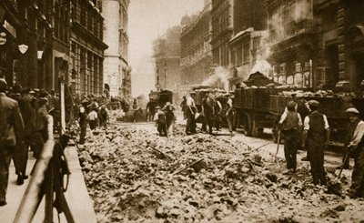 Ricostruzione e modernizzazione delle strade da English Photographer